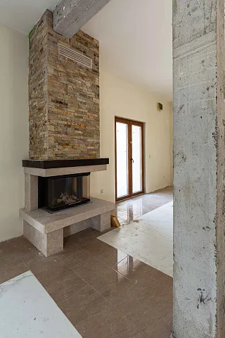 A luxurious three-story villa on the first sea line in  Kotor — photo 34